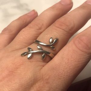 Leaf vine sterling silver 925 ring adjustable size 7.5